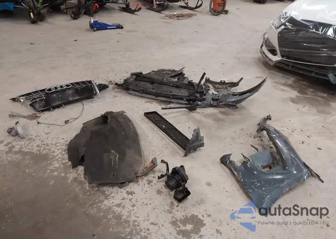 2011 Audi Q5 3.2 Premium Plus from USA, damaged, VIN WA1DKAFP5BA001416